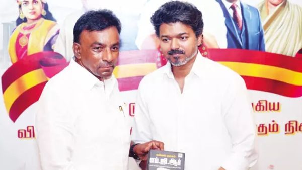 தவெகவில் இணைந்த அதிமுக முன்னாள் மாவட்ட செயலாளர்.. தேர்தல் நெருக்கத்தில் எடப்பாடிக்கு ஷாக்!