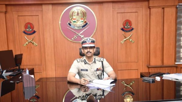 சென்னை பட்டினம்பாக்கம் ஓட்டல் ஊழியரிடம் வழிபறி.. 3 காவலர்கள் சஸ்பெண்ட்.. கமிஷனர் அருண் உத்தரவு