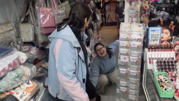 சூப்பர் மார்கெட்டை 2 மணி நேரம் சுற்றிய பெண்.. ஒன்னுமே வாங்கல... ஆஹா கனலும் நினைக்காத ட்விஸ்ட்