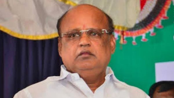 காரைக்குடி முன்னாள் எம்.எல்.ஏ சுந்தரம் காலமானார்.. காரில் இருந்து இறங்கும்போது தவறி விழுந்து பலி!