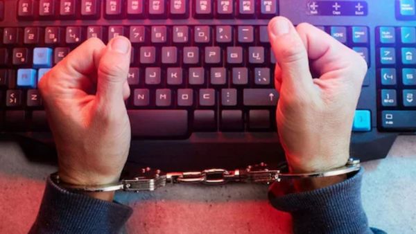 தீவிரவாத தடுப்பு பிரிவு என மிரட்டி டிஜிட்டல் அரெஸ்ட்! ரூ.20 லட்சம் அபேஸ்.. 14 நாளில் மீட்ட போலீசார்!