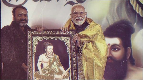 நெற்றியில் பட்டை.. கழுத்தில் ருத்ராட்ச மாலையுடன் திருவள்ளுவர்! திருக்குறளை வாசிக்க மோடி அழைப்பு