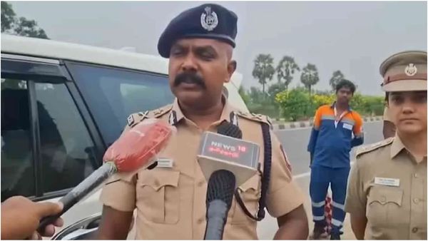 ரவுடியை கொல்ல.. போலீஸ் மீது நாட்டு வெடிகுண்டை வீசிய கும்பல்! என்ன நடந்தது பெரம்பலூரில்?