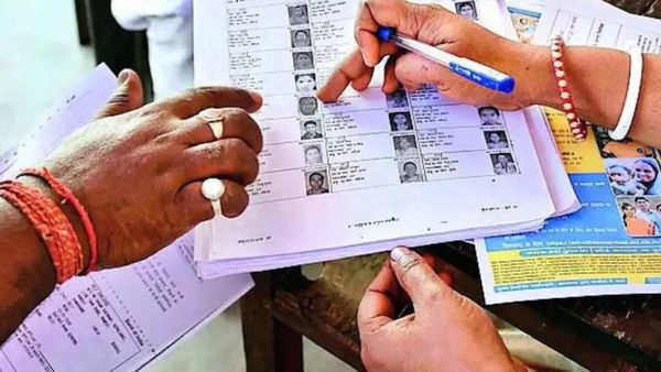 மிஸ் பண்ணிடாதீங்க.. தமிழ்நாட்டில் SIR பணிகள் நாளையுடன் நிறைவு! இதுவரை 12,80,110 பேர் விண்ணப்பம்!