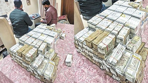 கத்தை கத்தையாக பணம்.. அள்ள அள்ள வந்த தங்க நகைகள்.. 35 கோடி.. அமலாக்கத்துறையே ஆடிப்போச்சு