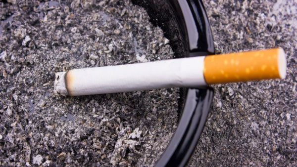 தாறுமாறாக வரியை ஏற்றிய மத்திய அரசு.. பிப்ரவரி 1ம் தேதி முதல் ஒரு சிகரெட் விலை எவ்வளவு உயரும்?