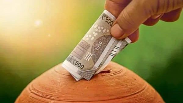 செல்வமகள், PPF முதல் அஞ்சல் சேமிப்பு திட்டம் வரை… மத்திய அரசின் வட்டி அப்டேட்.. புத்தாண்டு சர்ப்ரைஸ்