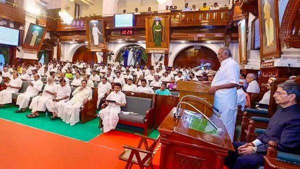 பாஜக ஆளாத மாநிலங்களில் ஆளுநர்கள் அரசியலமைப்பு நெறிமுறைகளைச் சீர்குலைக்கின்றனர்.. எஸ்டிபிஐ