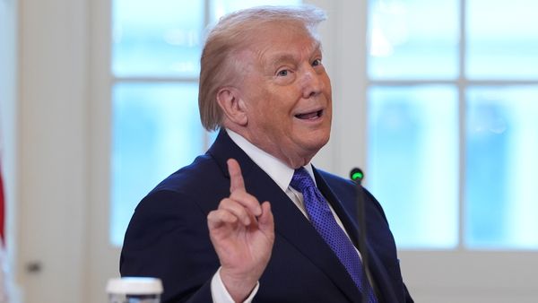 டிரம்பிற்கு ஒரு வழியாக கிடைக்கும் நோபல்? வெனிசுலா தலைவர் சொன்ன வார்த்தை! ஆனால் கடைசியில் ட்விஸ்ட்