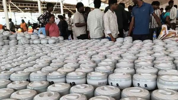 ஹாட் பாக்ஸில் மணக்க மணக்க மட்டன் பிரியாணி.. திமுக மதுரை மாநாட்டில் இன்று வேற லெவல் ஏற்பாடு!