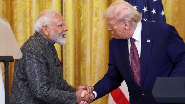 இந்தியாவுக்கு விதிக்கப்பட்ட 25% வரி 18%ஆக குறைப்பு.. பிரதமர் மோடியுடன் பேசிய பிறகு டிரம்ப் அறிவிப்பு