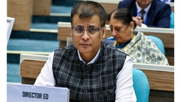 பரபரப்பான அரசியல் சூழலில்! சென்னை வந்தார் ED இயக்குநர் ராகுல் நவீன்! பழைய கேஸ்களை தூசு தட்ட போகிறாரா