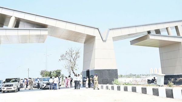 கிளாம்பாக்கத்தை விடுங்க.. சென்னையில் திறக்கப்படும் பிரமாண்ட பேருந்து நிலையம்! பயணிகளுக்கு சர்ப்ரைஸ்