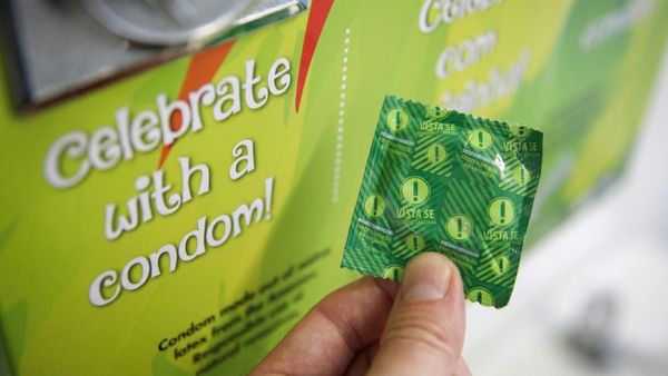 ஒலிம்பிக் வீரர்களுக்கு ஆணுறை எதுக்கு? டயர்ட் ஆக மாட்டாங்களா! செக்ஸுக்கு பின்னால் இருக்கும் அறிவியல்!