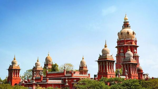 அறநிலையத்துறை, வக்பு வாரியம் போல, கிறிஸ்தவ தேவாலயங்களுக்கு தனி அமைப்பு.. உயர்நீதிமன்றம் அதிரடி