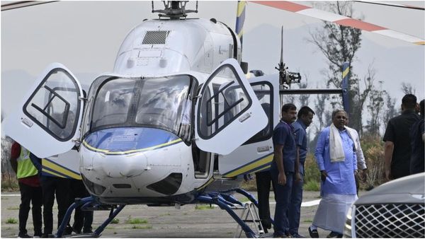 சித்தராமையா பாதுகாப்பில் குளறுபடி? தவறான இடத்தில் தரையிறங்கிய ஹெலிகாப்டர்! பெங்களூரில் பரபரப்பு