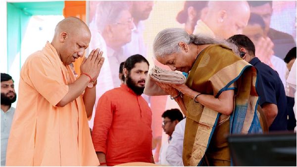 முக்கியமான அறிவிப்பு இல்லை.. பட்ஜெட்டில் பெரிய மவுனம்! 2027க்கு சர்ப்ரைஸ் வைத்த நிர்மலா சீதாராமன்