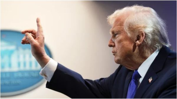 இந்தியா உள்ளிட்ட உலக நாடுகள் மீதான 15% வரி தொடரும்! நீதிமன்றம் குட்டு வைத்தும் அடங்காத டிரம்ப்!