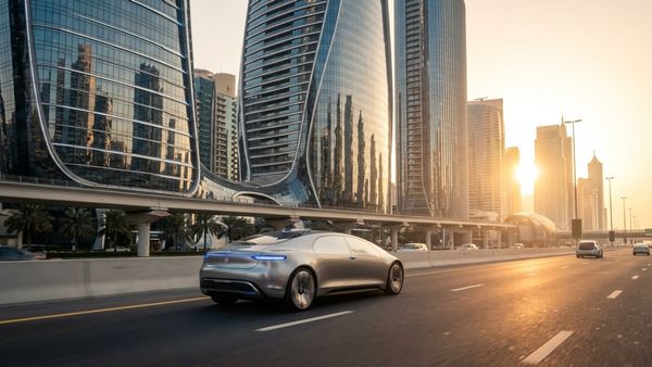 துபாய் சாலைகளில் மேஜிக்.. இனி பாதுகாப்பிலும் கூட பிரச்சனையே இருக்காது.. அசத்துதே அமீரகம்