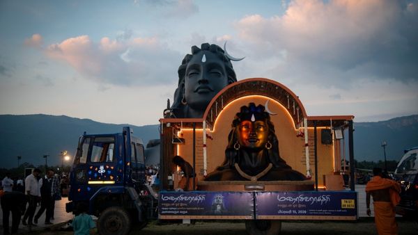 ஈஷா மஹாசிவராத்திரியை முன்னிட்டு.. புதுச்சேரியில் ஆதியோகி ரத யாத்திரை! 3 நாட்கள் கோலாகல திருவிழா