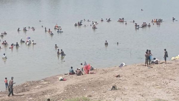 சல்லி சல்லியாக தங்கம்.. சல்லடையுடன் கோதாவரி ஆற்றில் தங்க வேட்டை.. நிஜ புதையல் கதை