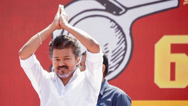 விஜய் பாஜகவிடம் பம்முறாரா? திமுக தான் “டார்கெட்