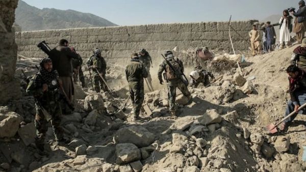 இரவோடு இரவாக வெடித்த போர்.. பாகிஸ்தான் மீது ஆப்கான் அதிரடி தாக்குதல்.. 55 வீரர்கள் பலி, பலர் கைது!