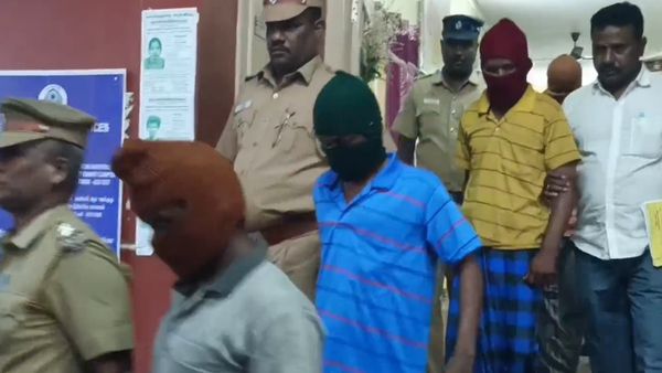 தேனியில் வாங்கிய கடனுக்கு வீட்டை அபகரிக்க முயற்சி? பைனான்ஸ் அதிபருக்கு என்ன நடந்தது?