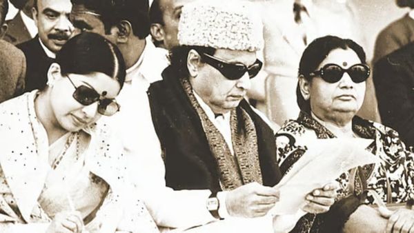 தமிழக தேர்தல் வரலாறு: ‘ஜெ’ அணியா? ‘ஜா’ அணியா? - செங்குத்தாக உடைந்த அதிமுக.. அன்று நடந்தது என்ன?