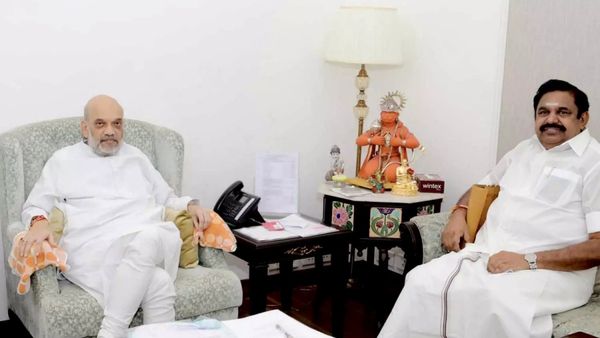 எடப்பாடி சாமர்த்தியசாலியா.. அமித்ஷா சாமர்த்தியசாலியா.. அதிமுக கூட்டணியில் நடக்கும் எதார்த்தம் என்ன