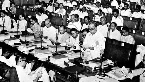 அரசியல் வரலாறு: உலகத் தமிழ் மாநாட்டில் ஊழல்? அண்ணா மீது புகார்! சட்டசபையில் நடந்த காரசார விவாதம்!