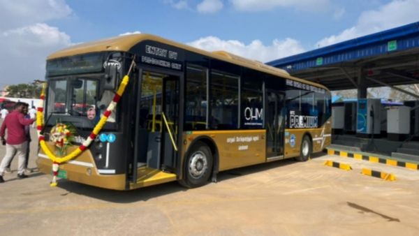 சென்னையில் கண்டக்டர் இல்லாத தங்கரதம் அரசு பஸ்.. ஓஎம்ஆர் ரூட்டின் வரப்பிரசாதம்.. டிக்கெட் விலை ஹேப்பி