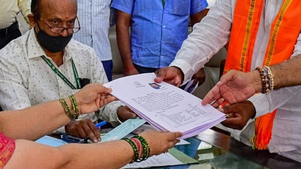 வேட்பாளர்களுக்கு முக்கிய அறிவிப்பு.. 4 நாள் லீவை விடுங்க! ‘இதை’ மட்டும் கண்டிப்பாக மறக்காதீங்க!