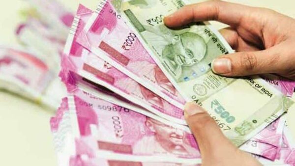 ₹10000 SIP-ஐ லேசாக எடுத்தவர்கள் இன்று என்ன சொல்கிறார்கள் தெரியுமா? அந்த 1 முடிவு இப்போது கோடி கணக்கு