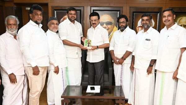 நெல்லை முபாரக் எங்கே போட்டி? திமுகவிடம் எஸ்டிபிஐ எதிர்பார்க்கும் தொகுதி எது? பரபரக்கும் தேர்தல் களம்