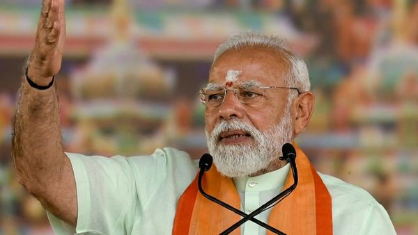 இந்த முறை பாரத் மாதா கி ஜெய் கிடையாது! வெற்றிவேல்! வீரவேல் என முழங்கிய மோடி! ரூட் மாறுது!