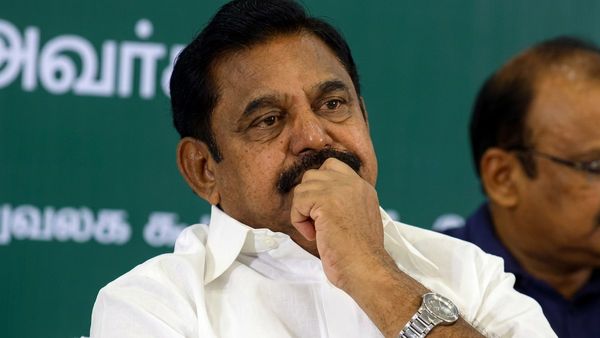 தீயாய் வேலை செய்யும் திமுக..ஆமை வேகத்தில் அதிமுக! இப்படியே போனால் அவ்வளவு தான்? எடப்பாடிக்கு பிரஷர்!