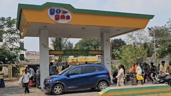 திருவண்ணாமலை கிரிவலப் பாதையில் கண்ட காட்சி.. ஆடிப்போன பொதுமக்கள்.. அதிர வைத்த ஊழியர்கள்