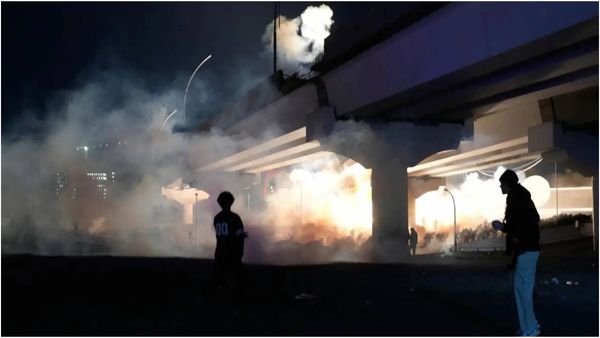 இருளில் மூழ்கிய ஈராக்.. ஈரான் போரால் கடும் பாதிப்பு! சிக்கலில் வளைகுடா நாடுகள்!