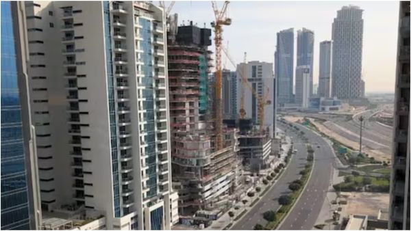 'கோஸ்ட் சிட்டி' ஆக மாறிய துபாய்! மொத்தமா போச்சு.. இப்போ எப்படி இருக்குன்னு பாருங்க!