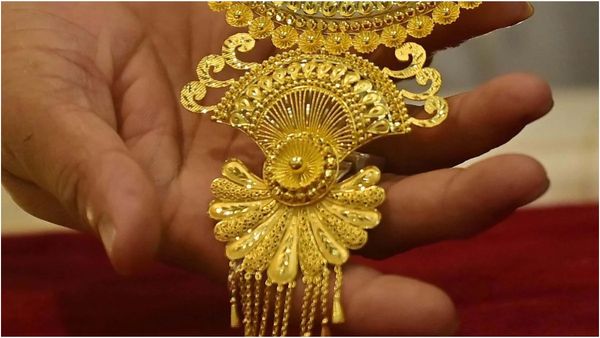 20% வரை சரிந்த தங்கம் விலை! ஆனாலும் இந்தியாவுக்கு முழு பலன் கிடைக்காது! நிபுணர்கள் சொல்லும் விளக்கம்