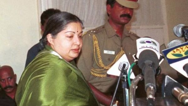 4 வேட்பு மனுக்கள் நிராகரிப்பு? முதல்வரான ஜெயலலிதா.. 2001இல் கருணாநிதி பேசிய கடைசி தேர்தல் வசனம்!