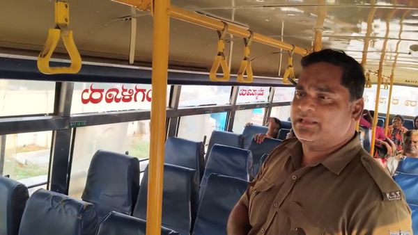 Exam டைமில் பஸ்ஸுக்கு பின்னாடி மாணவர்கள் ஓடும் இந்த காலத்தில் இப்படி ஒரு கண்டக்டரா? இதுதான் மனிதம்!