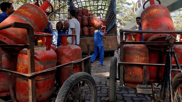 கிராமங்களில் சிலிண்டர் புக்கிங் புதிய ரூல்ஸ்.. 3 நாளில் சிலிண்டர் வரும்.. அறிய வேண்டிய பெரிய மாற்றம்