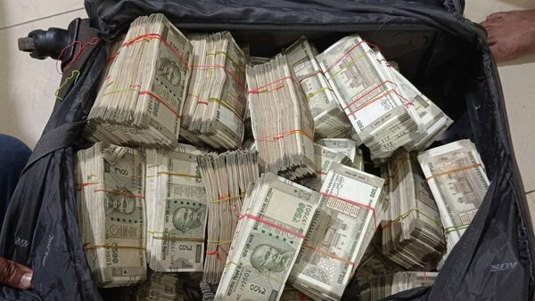 2020ல் ஒரு கோடிக்கு 'இதை' வாங்கியிருந்தால் இன்று 75 கோடி லாபம்.. எஸ்பிஐயில் 6 கோடி.. தங்கம் 4 கோடி