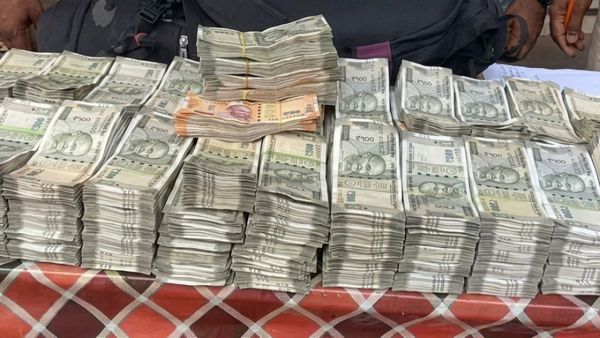 இவ்வளவு ஸ்ட்ரிக்டா? 2 நாளில் 23 கோடி சிக்கியது! பணம், பொருளாக அள்ளிய தேர்தல் அதிகாரிகள்! முழு விவரம்