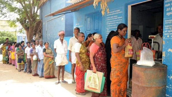 ரேஷன் அட்டைதாரர்களுக்கு மெகா ஆஃபர்: ஒரே மாதத்தில் 3 மாத ரேஷன்! மத்திய அரசின் சர்ப்ரைஸ் பின்னணி என்ன