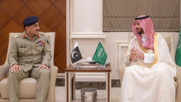 ஈரானை தாக்கட்டுமா? பாகிஸ்தான் ராணுவ தளபதி அசீம் முனீரின் மூக்கை உடைத்து அனுப்பிய சவுதி ‘பிரின்ஸ்'