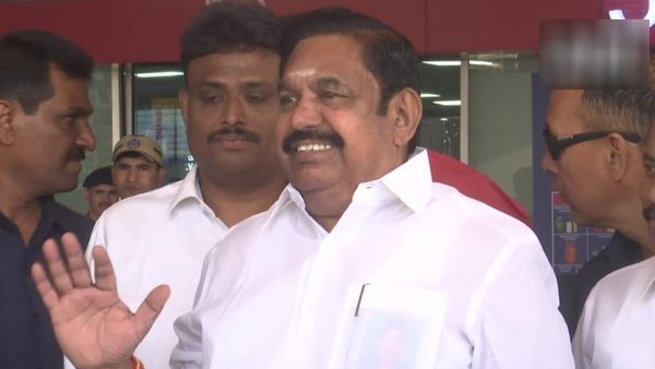 சசிகலா கட்சியுடன் கூட்டணியா.. அமித்ஷாவுடன் ஆலோசித்தது என்ன? டெல்லியில் எடப்பாடி பழனிசாமி பேட்டி!