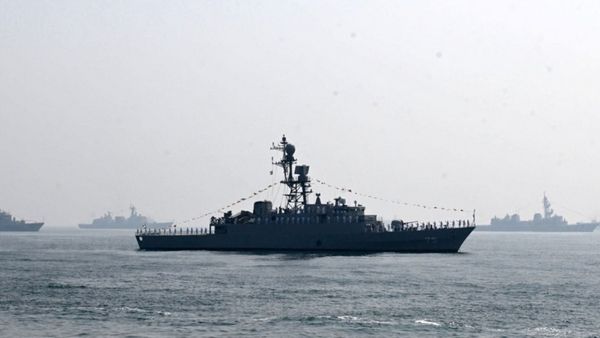 இந்திய பெருங்கடலில் கரை ஒதுங்கிய உடல்கள்.. அமெரிக்காவின் தாண்டவம்! ஈரக்குலை நடுங்கும் காட்சிகள்